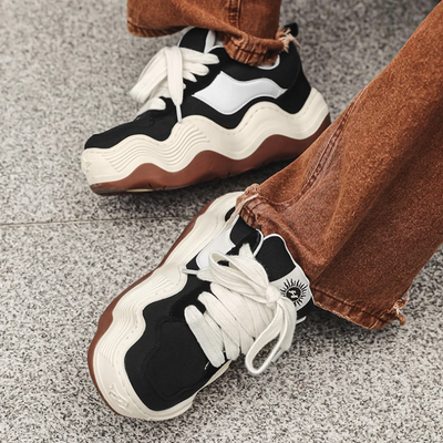 Taylor Sneakers