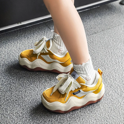 Taylor Sneakers